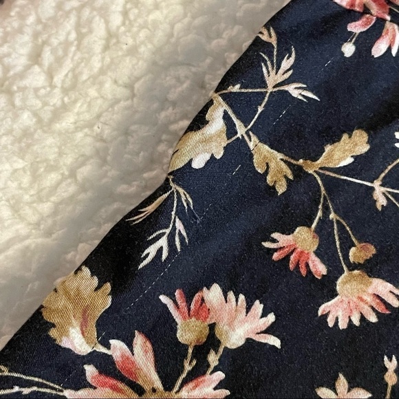 CHAPS Button Down Top, Size 0X - Picture 8 of 10